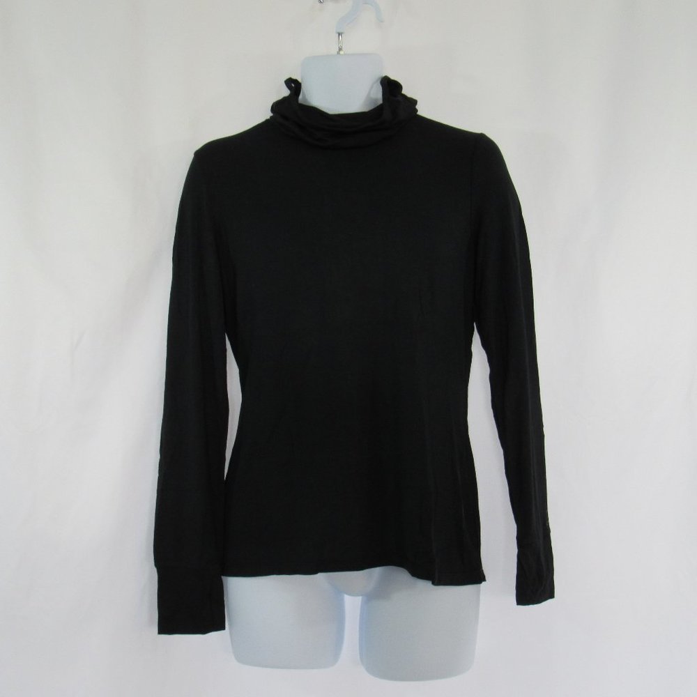 Cuddl Duds Athletic shirt with pull up neckline to cover lower face